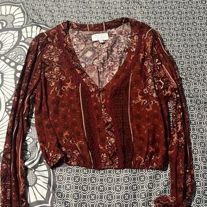 Kendall & Kylie Long Sleeve Button up Crop Top